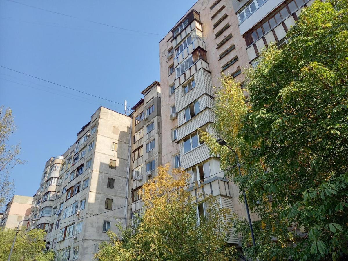 "Картина Горных Вершин" Квартира- "Mountain View" Apartment Almaty Esterno foto