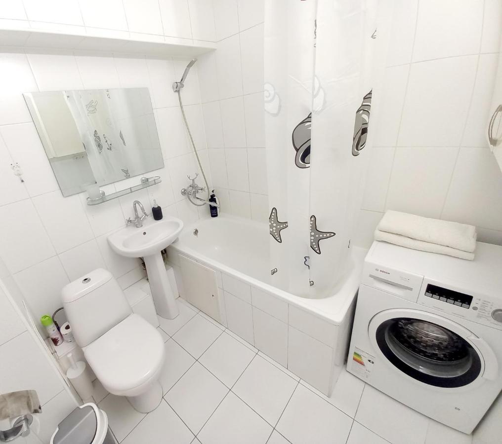 "Картина Горных Вершин" Квартира- "Mountain View" Apartment Almaty Esterno foto